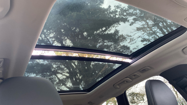 Volvo XC60 2.0 T8 [455] RC PHEV Ultimate Dark 5dr AWD Gtron Estate